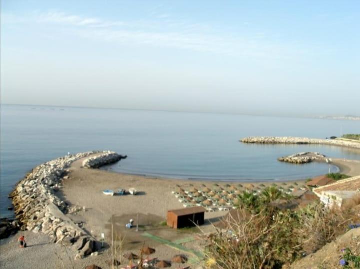 Espectacular Apartamento En Primera Linea De Playa Benalmadena Exterior photo